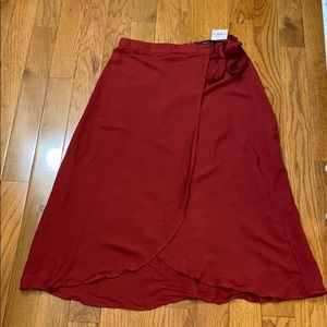 Long burgundy skirt with slit